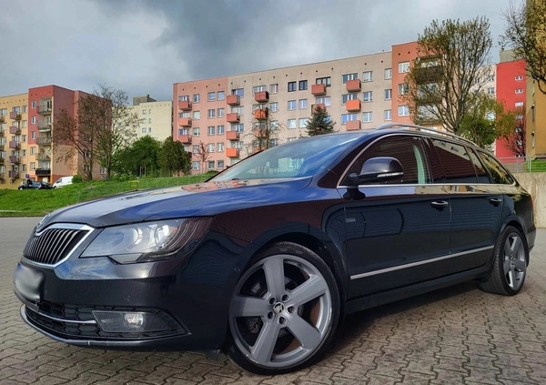 Skoda Superb cena 40900 przebieg: 300000, rok produkcji 2014 z Kórnik małe 301